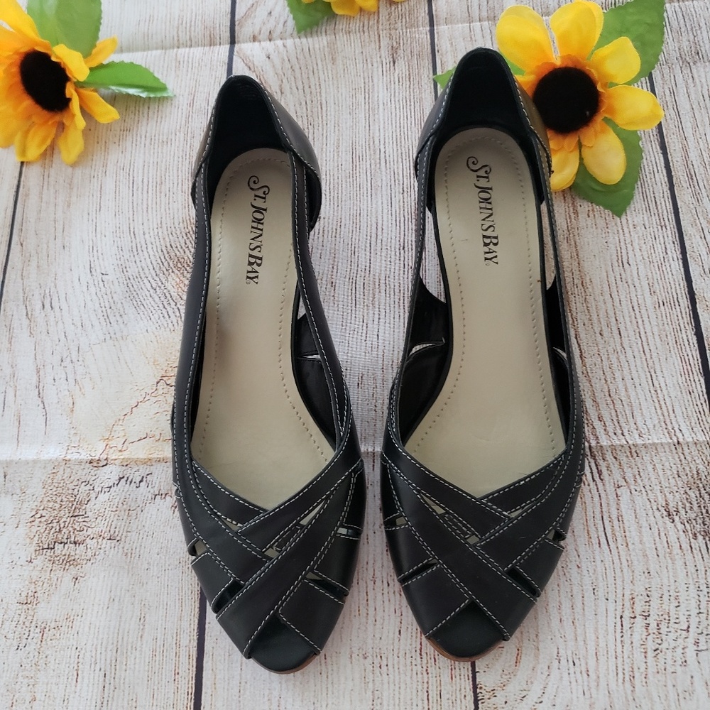 St. John's Bay Women Shoes Size 7
